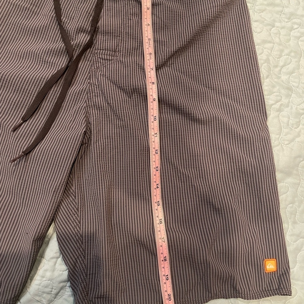 *3/$15  Quicksilver Men’s Size 34 Gray Board Shorts - Picture 6 of 13